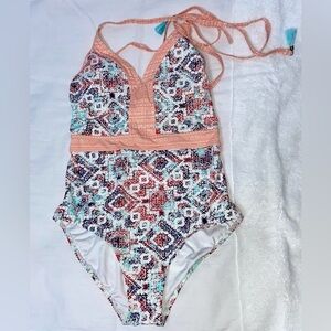 3/30$ Women’s VERO‎ one piece bathing suit size 6